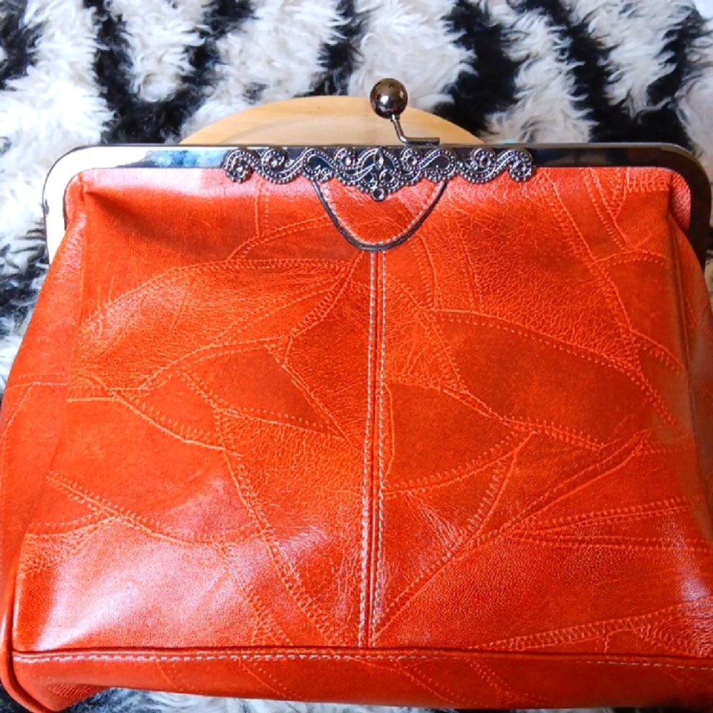 NEW. Ladies Purse. Camel. New. 12x8.
